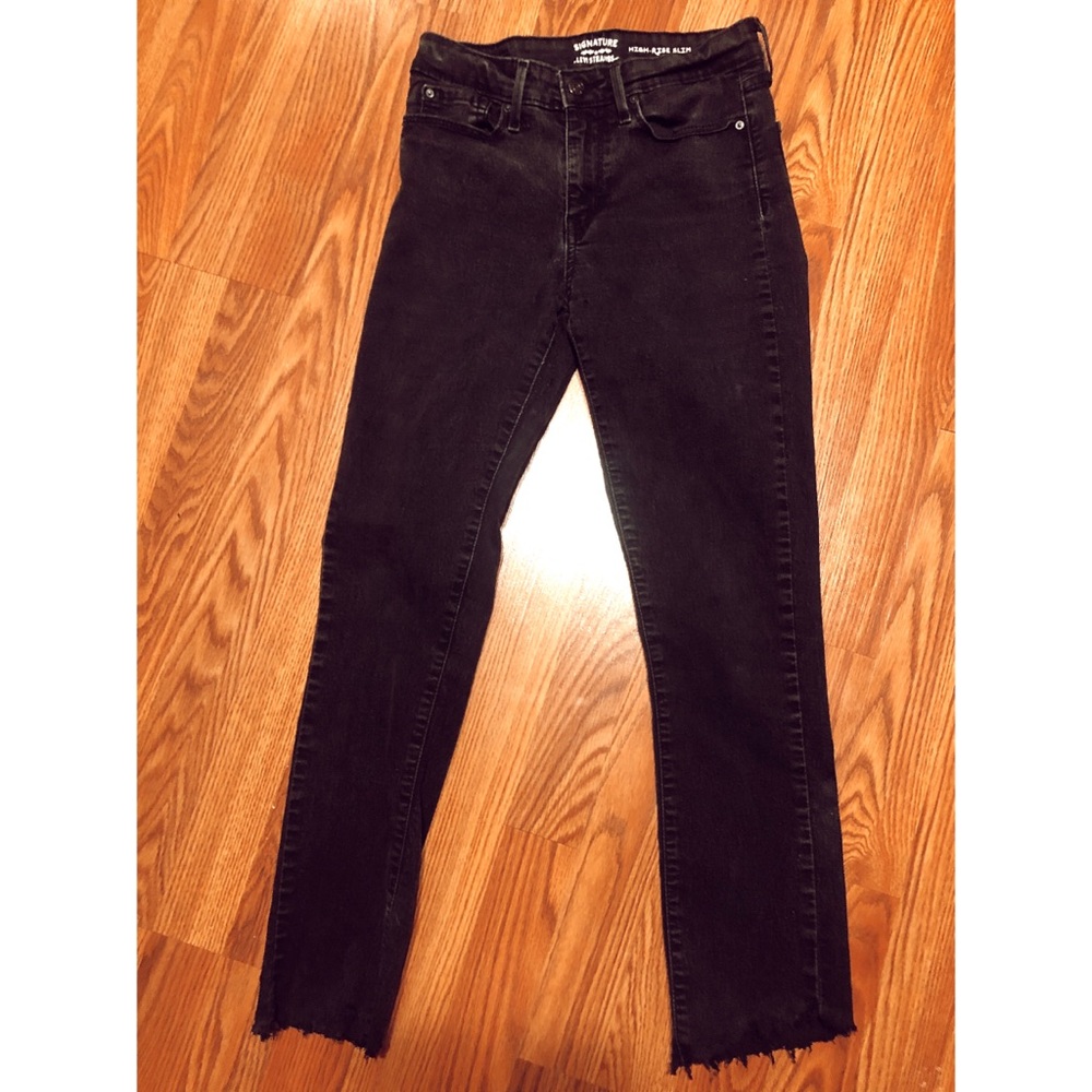 Black Levi’s Signature High Rose Slim Jeans Size 4